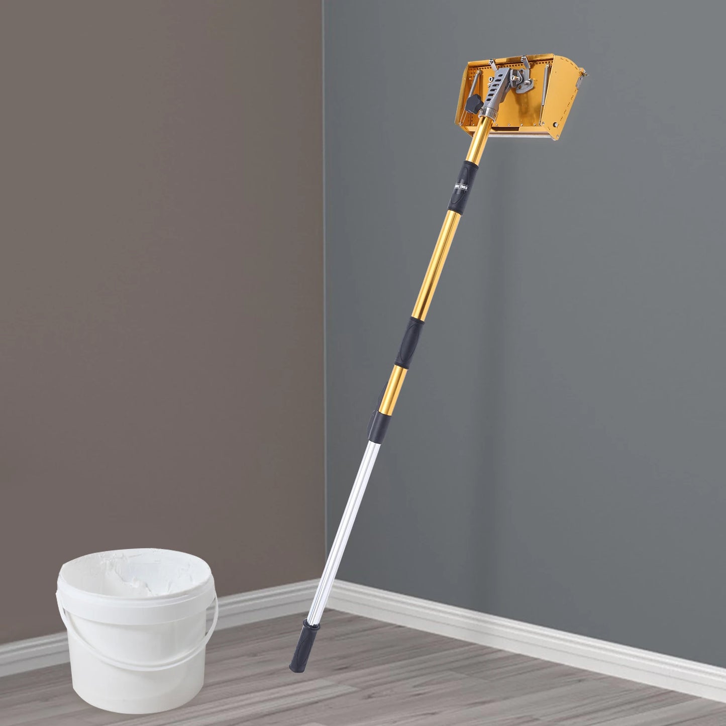 Adjustable Drywall Tool With Leakproof Mud Pan